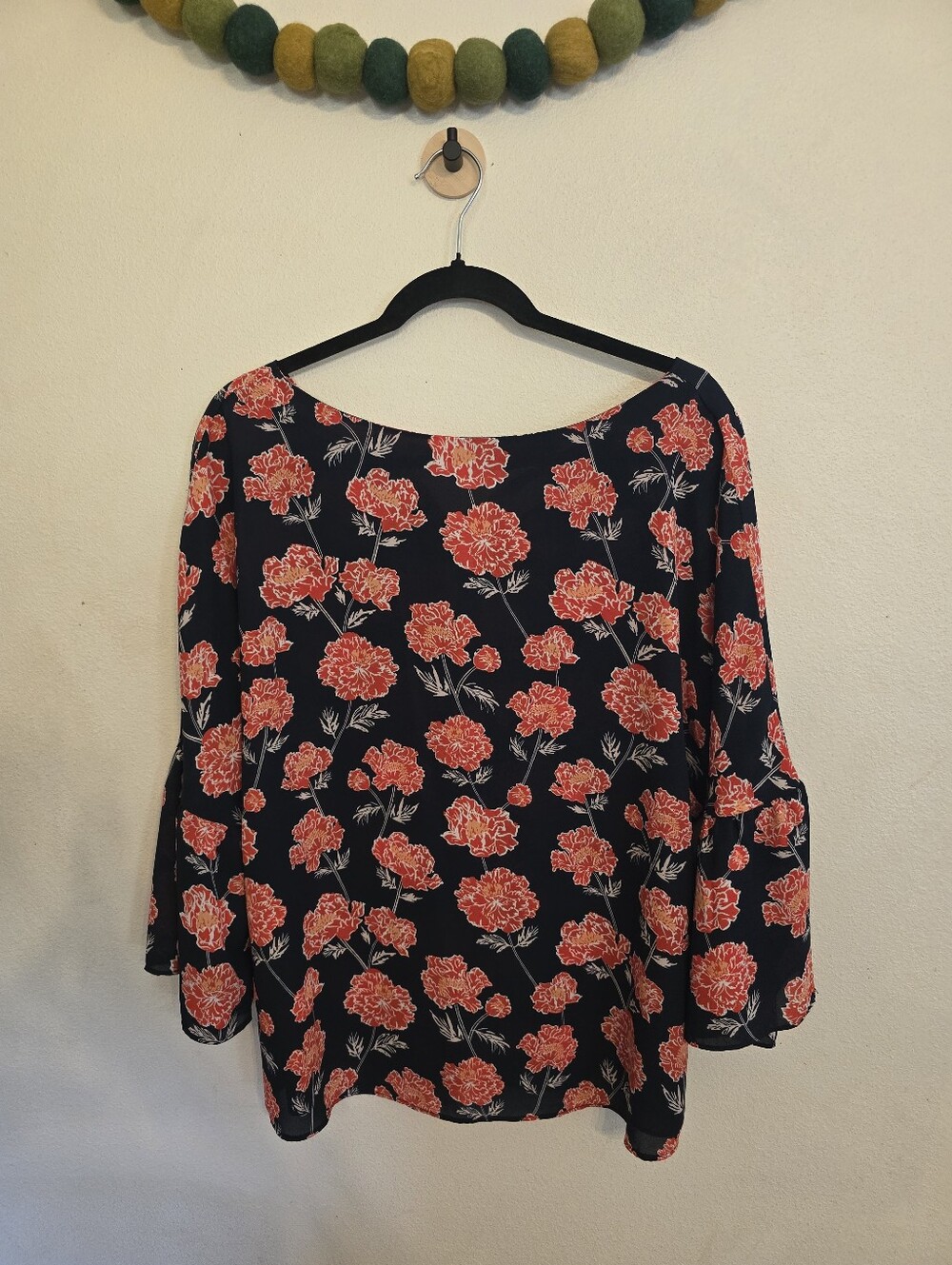 Banana Republic Boho Blouse Navy Red Floral Sheer 3/4 Bell Sleeve Size M